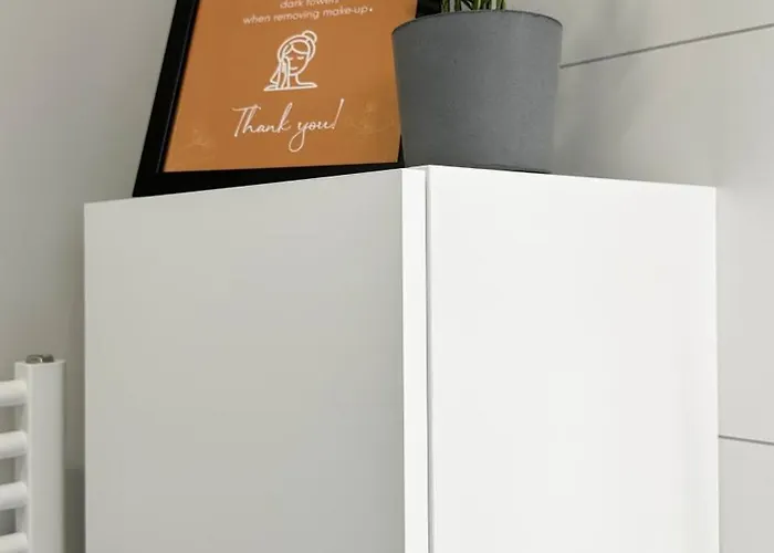 Linden 105 - Adults Only Apartament
