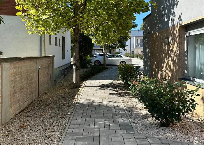 Linden 105 - Adults Only Apartament